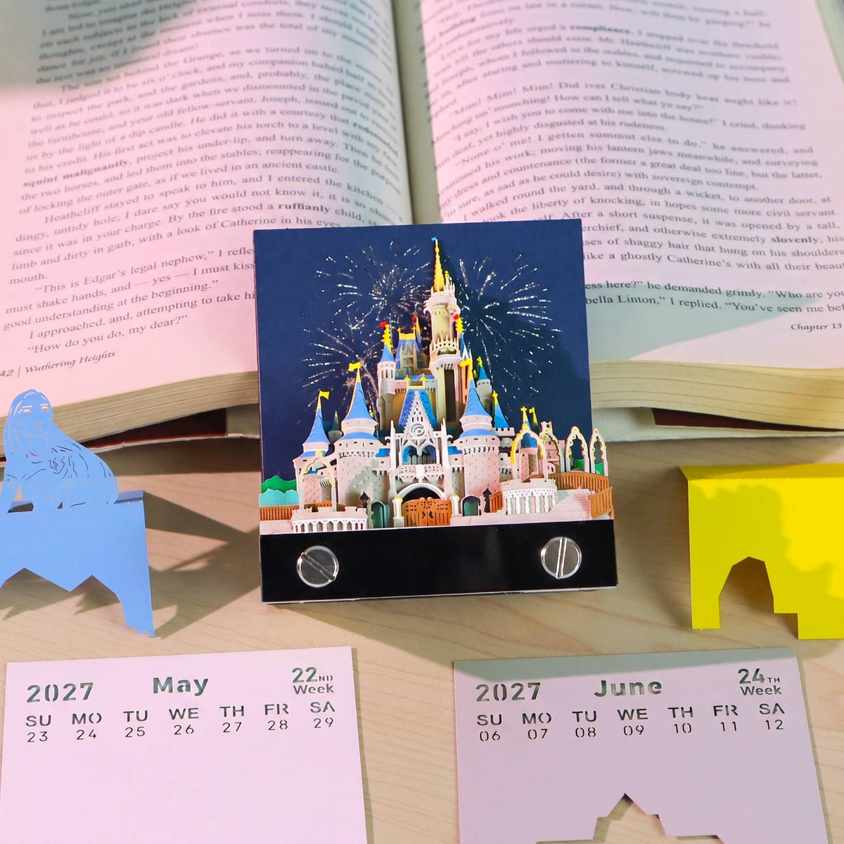 Wonderland Castle 2027 Calendar (with Light)